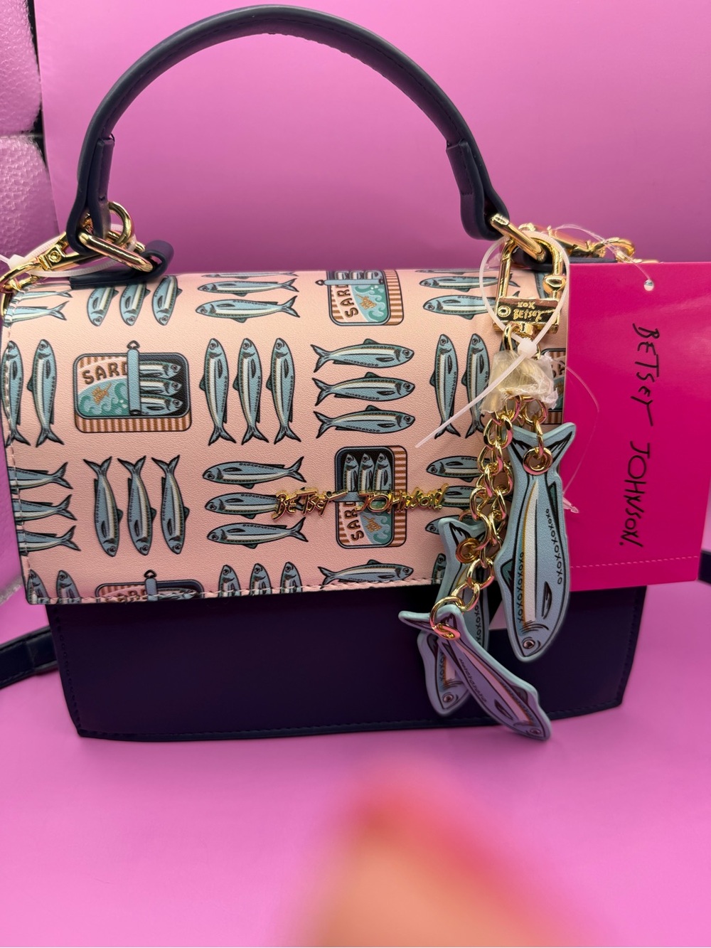 Betsey Johnson Navy and Pink Sardine Print Crossbody NWT - Picture 2 of 11